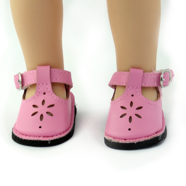Fits 14.5" dolls like Wellie Wishers. Adorable pink buckle shoes.
